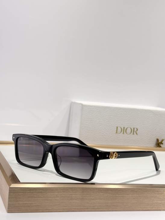 Picture of Dior Sunglasses _SKUfw75974701fw